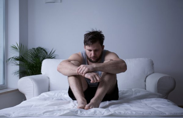 男性“晨起”4个行径，或比喝酒伤身！许多男生齐中招了